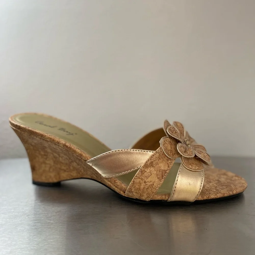 WOMENS CORAL BAY Gold Wedge Sandals